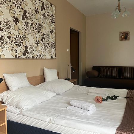 Hotel Rose City Budapest Exterior foto